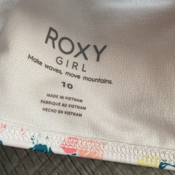 Girls Roxy Bikini - Picture 7 of 9